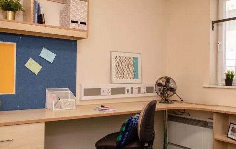 Burley Road Leeds Student Best Student Halls