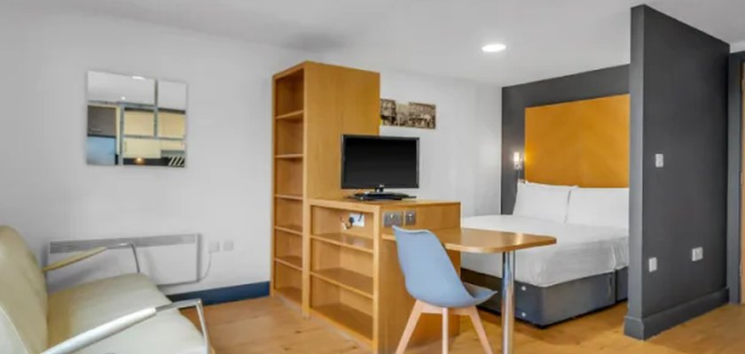 Image of Iconinc @ Roomzzz - Leeds City West, Leeds
