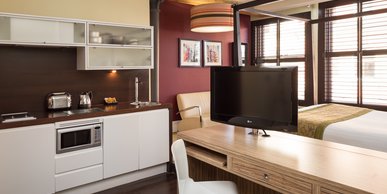 Image of Iconinc @ Roomzzz - Manchester City