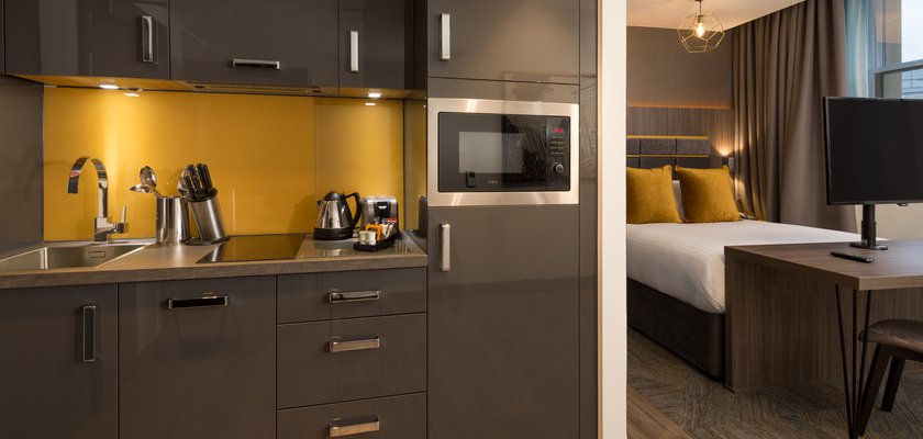 Image of Iconinc @ Roomzzz - Manchester Victoria