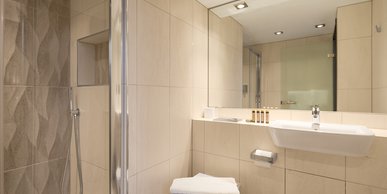 Image of Iconinc @ Roomzzz - Manchester Victoria