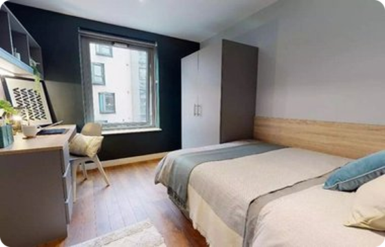 Non ensuite room